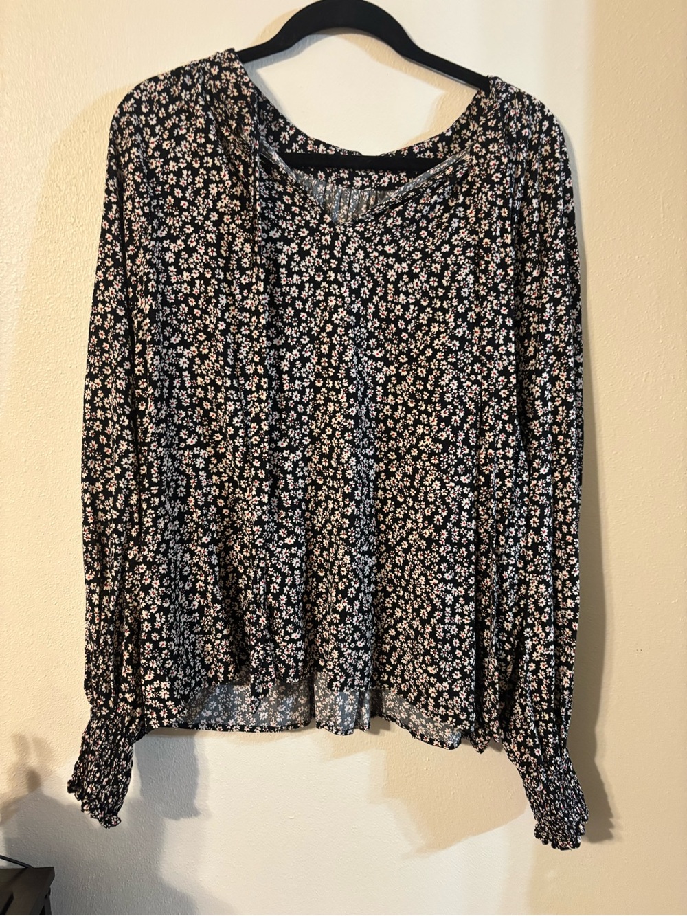 GAP Black Long-Sleeve Floral Top